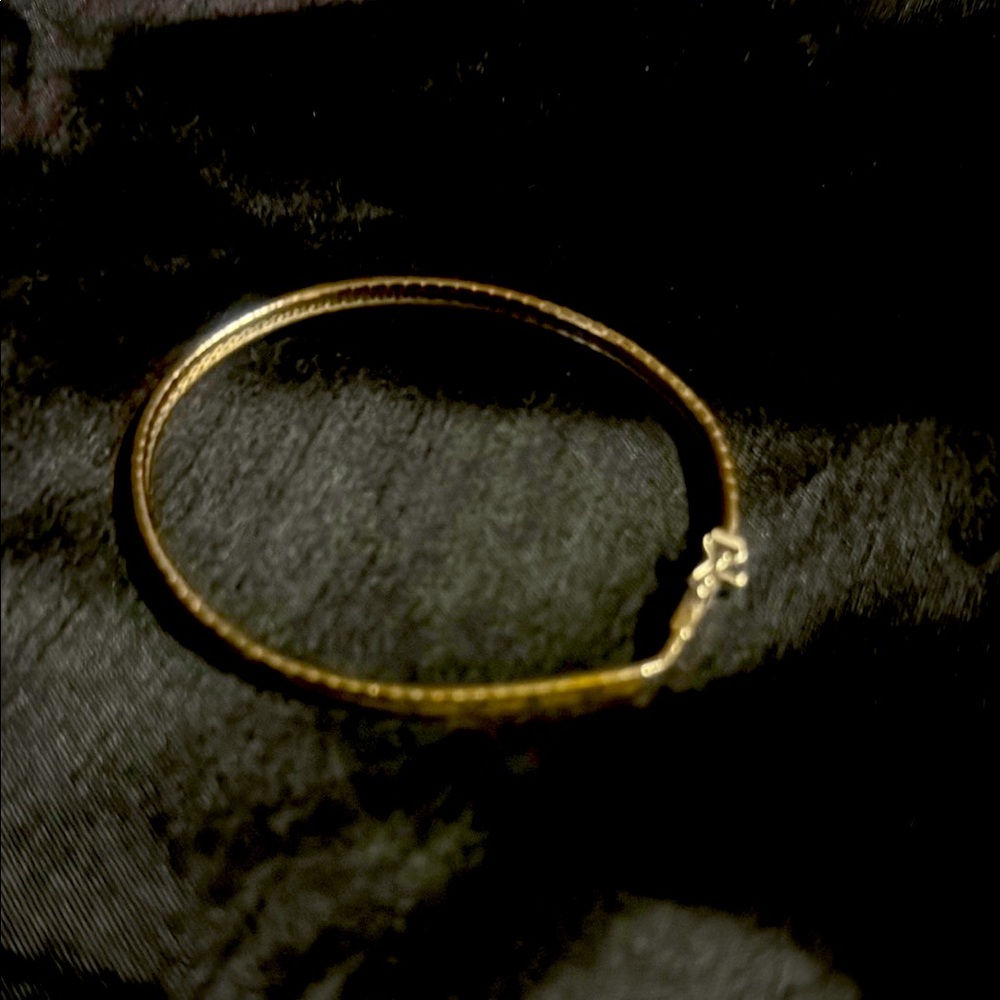 Gold Women's Bangle Bracelet - Elegant Classic Style
